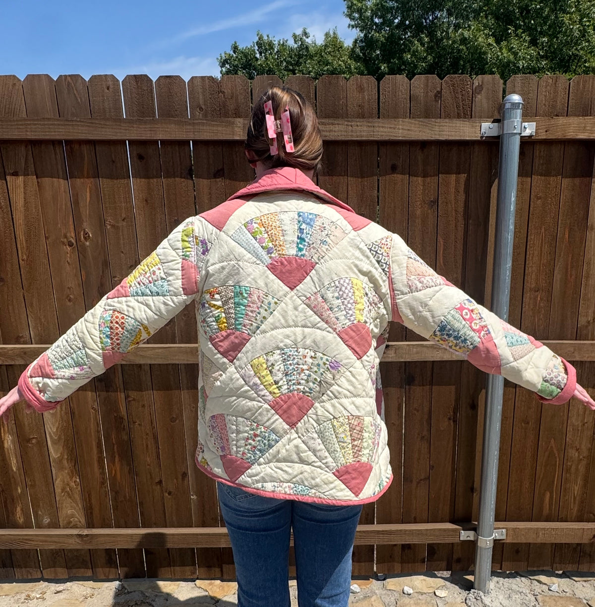 Vintage Mauve Fan Quilt Jacket with lay down Collar.  Size L