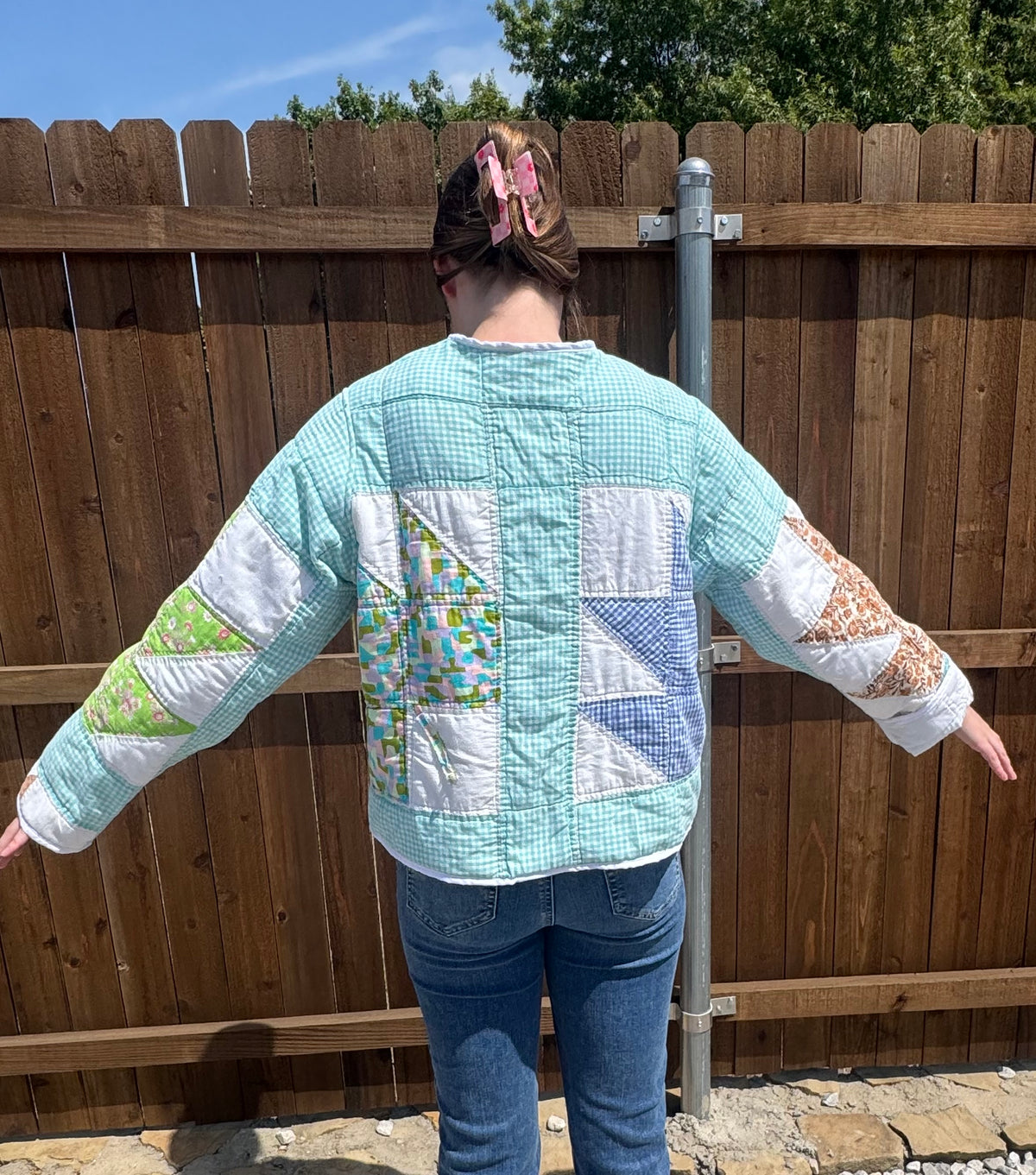 Checkered Leaf pattern quilted jacket.  Waist length. Size L