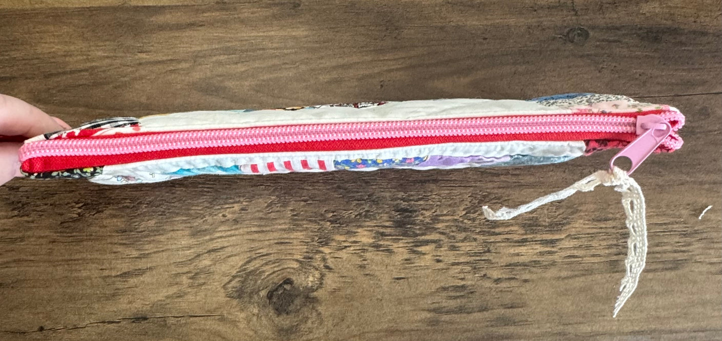 Double Wedding Circle Quilted Wristlet.