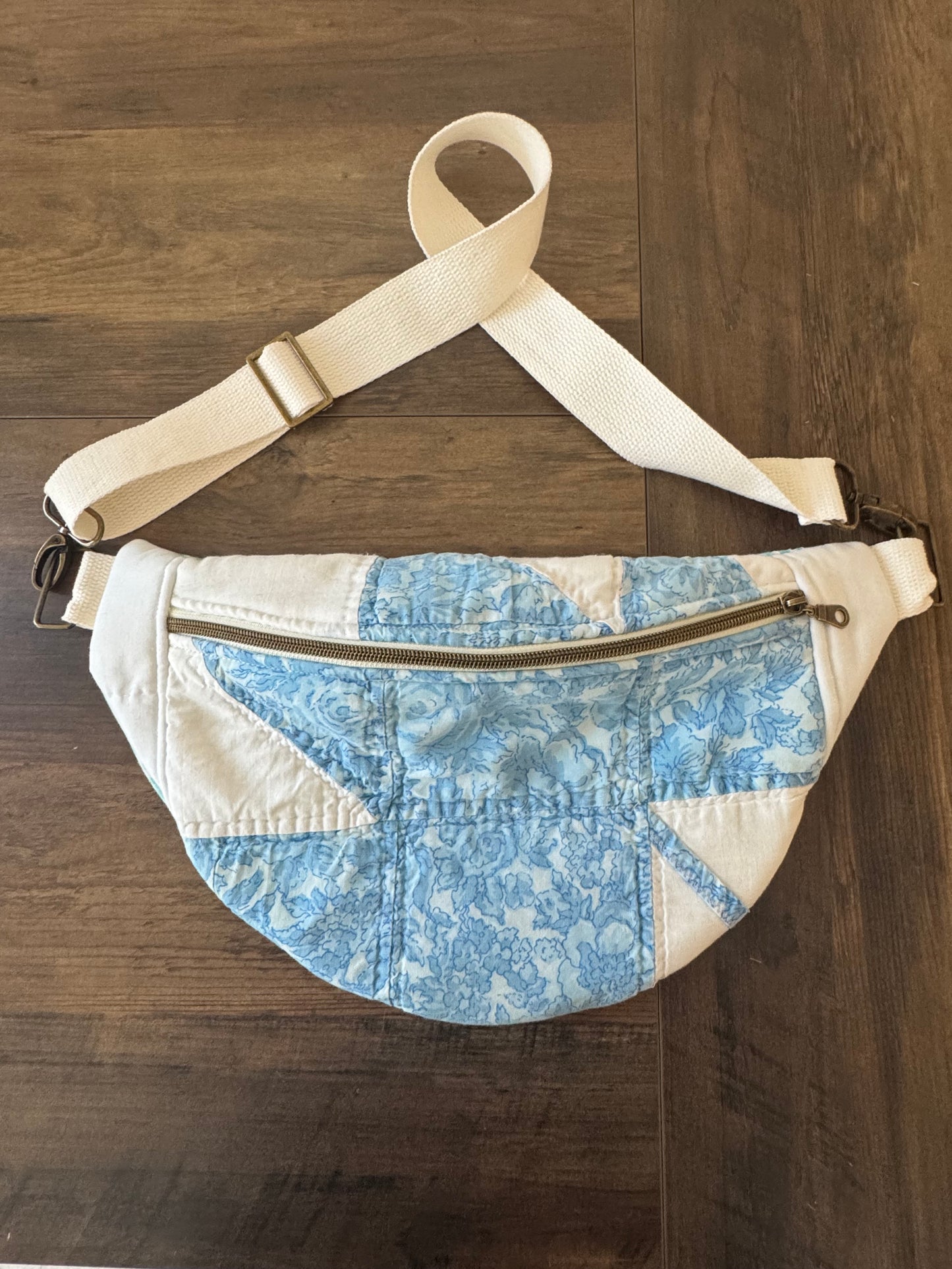 Leaf Pattern Blue Checkered Quilted Large Bum Bag.