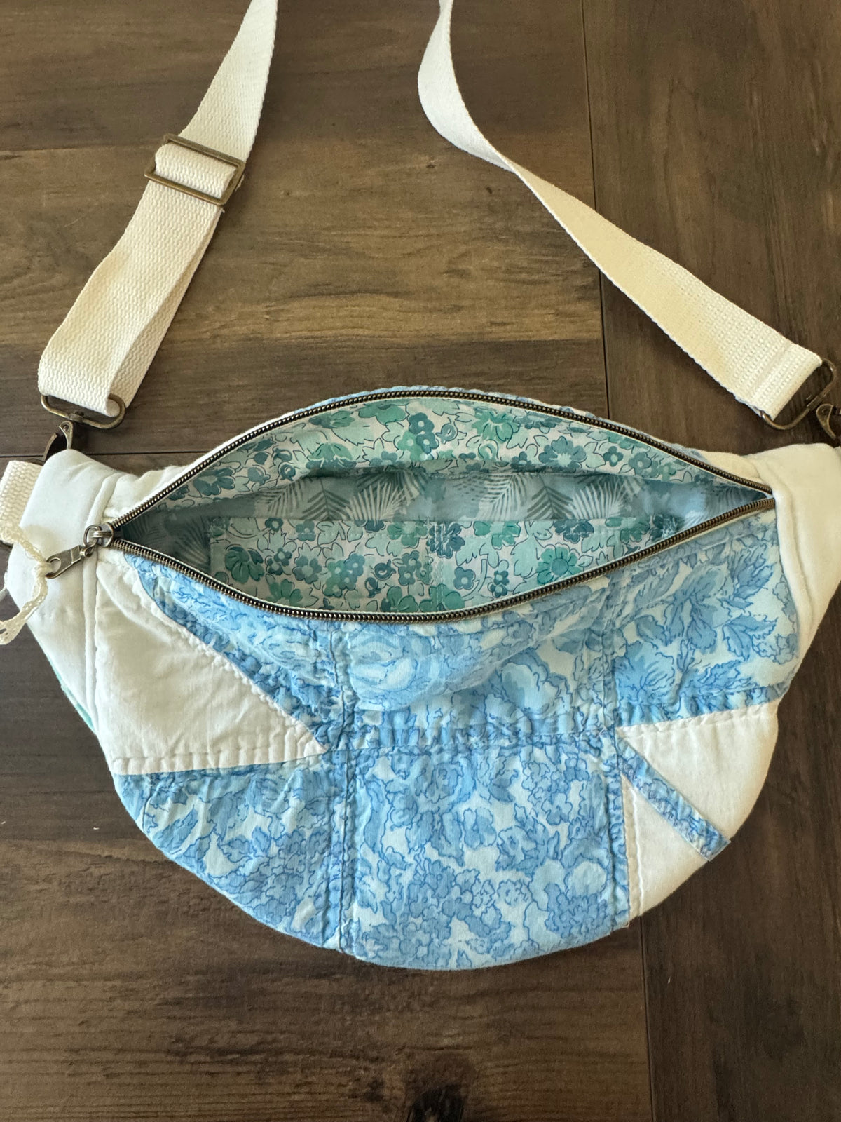 Leaf Pattern Blue Checkered Quilted Large Bum Bag.