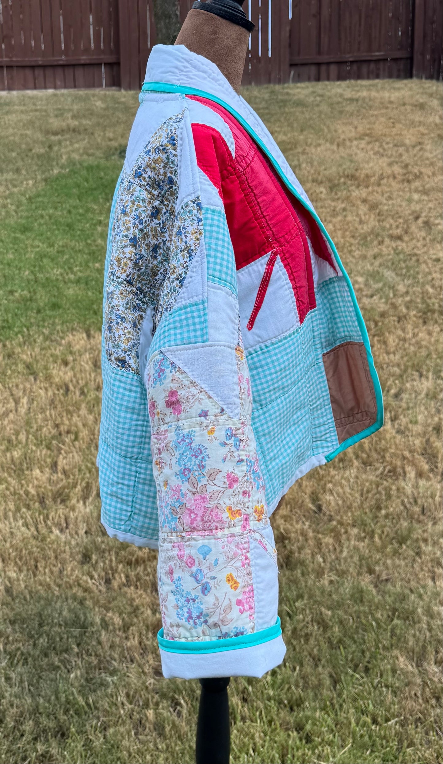 Turquoise Leaf Vintage Quilted Jacket.Semi-Cropped Length. Size M/L