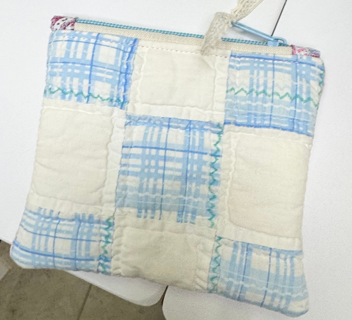 Quilted 9 Patch Coin Purse.