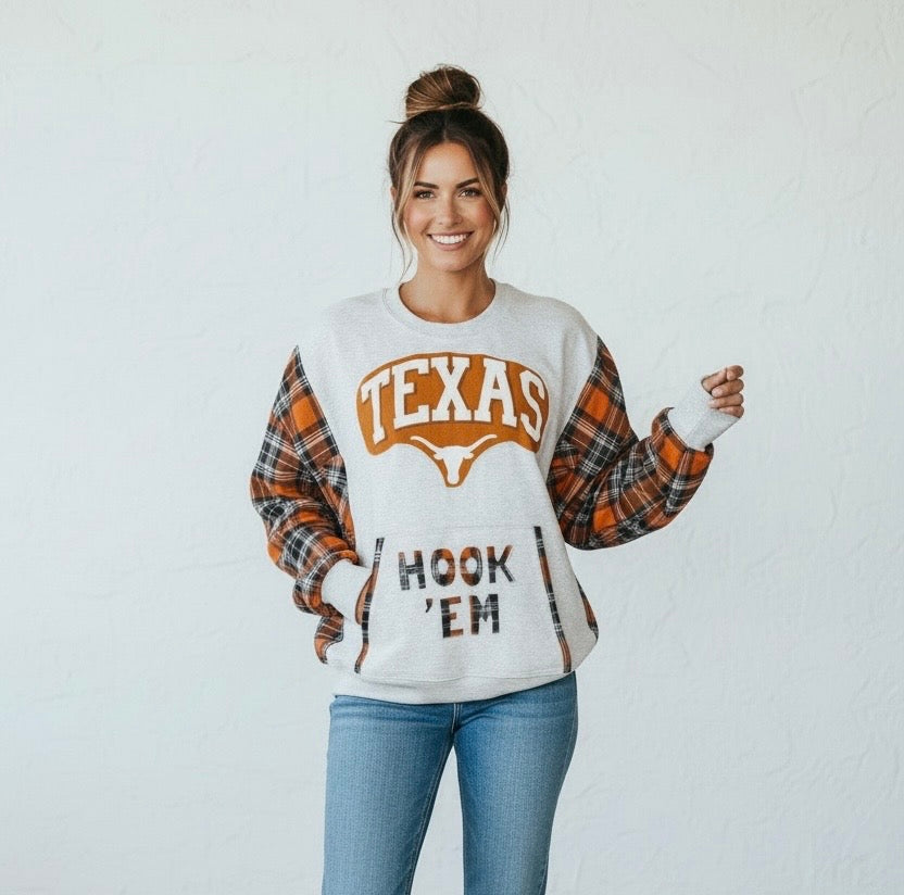 Texas Longhorns "Peek-A-Boo" Sweatshirt with Flannel Sleeves Size 1X-2X Oversized
